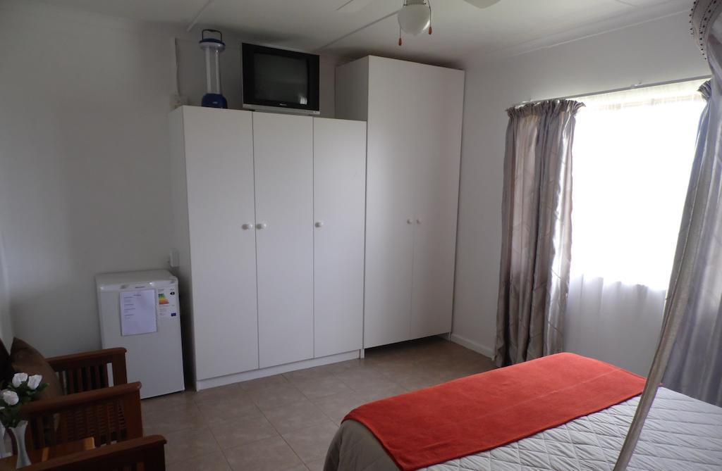 The Hexagon Wildlife Conservation Hotel Uitenhage Room photo