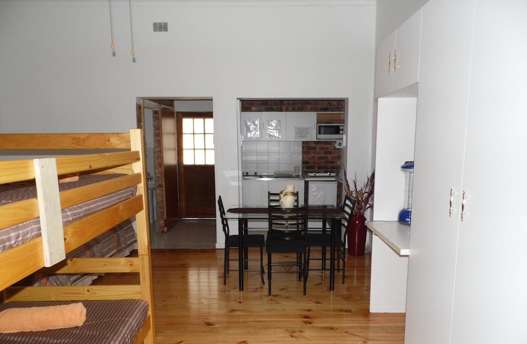 The Hexagon Wildlife Conservation Hotel Uitenhage Room photo